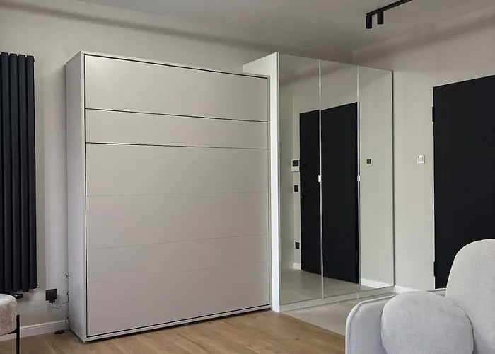 - Modern Center Doki Living & Parking Foodhall Apartman Gdańsk