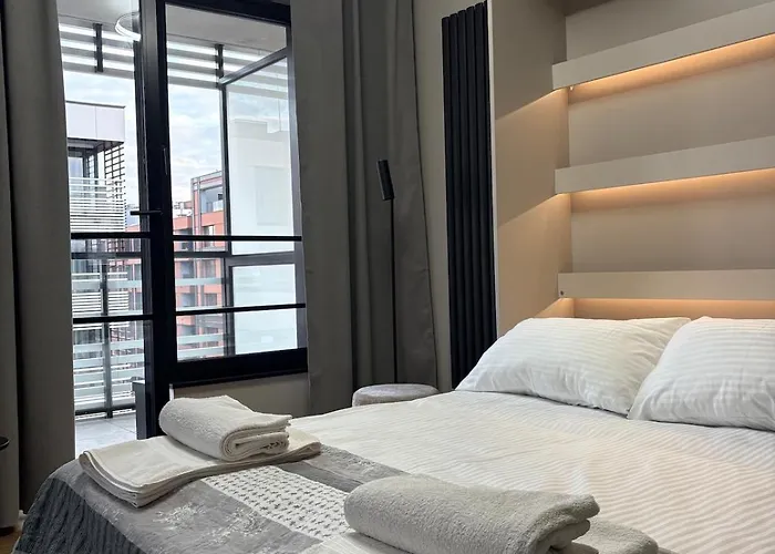 - Modern Center Doki Living, Foodhall & Parking