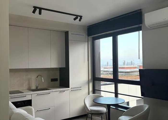 公寓 - Modern Center Doki Living, Foodhall & Parking 格但斯克