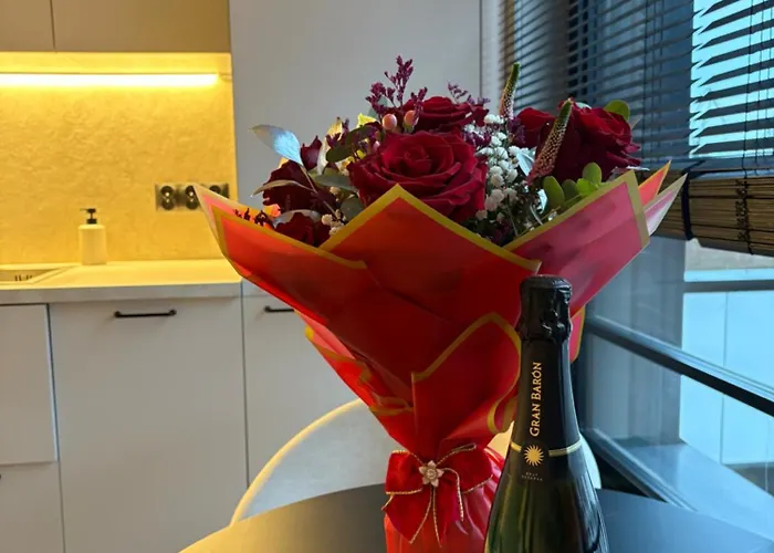 - Modern Center Doki Living & Parking Foodhall 公寓