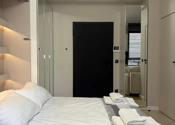 - Modern Center Doki Living & Parking Foodhall Appartement Gdańsk