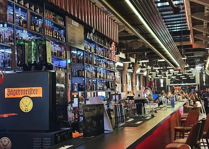 Appartement - Modern Center Doki Living & Parking Foodhall *